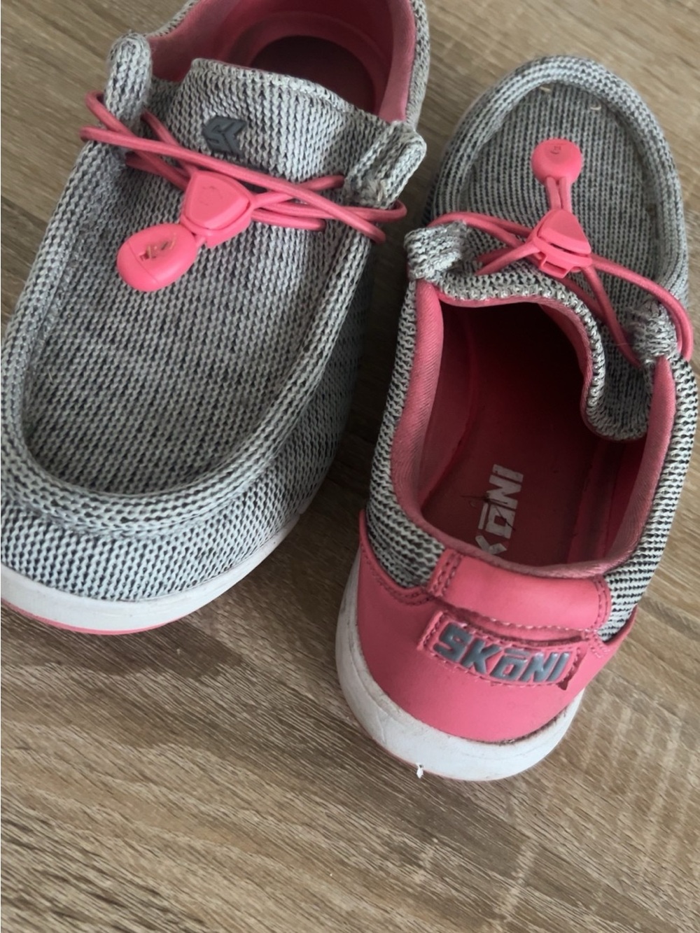 Hey Dude Girl's Gray Knit Sneakers with Pink Accents